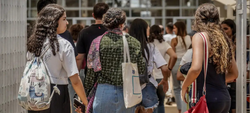 Exame foi concluído no domingo, com realização das últimas provas - Foto: Rafa Neddemeyer/Agência Brasil Exame foi concluído no domingo, com realização das últimas provas